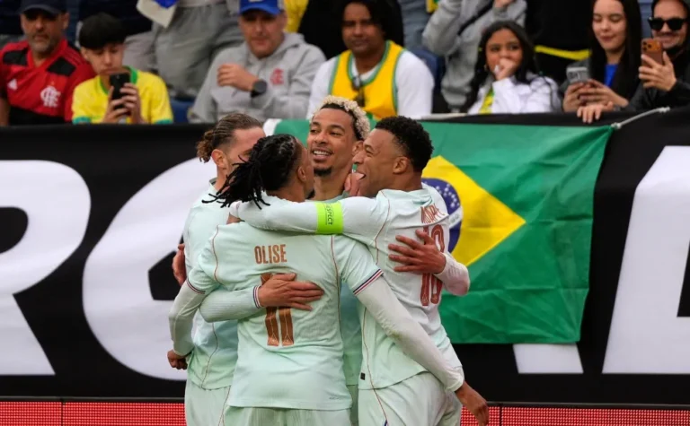 França lidera ranking da FIFA; Brasil cai para 6º posição