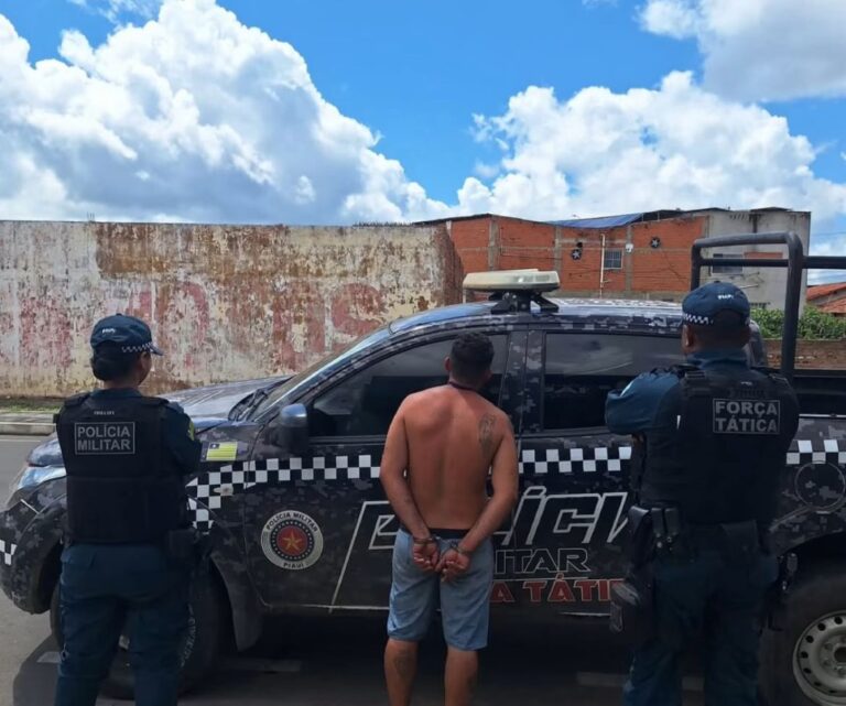 Polícia Militar prende homem suspeito de ameaçar a própria mãe no Piauí