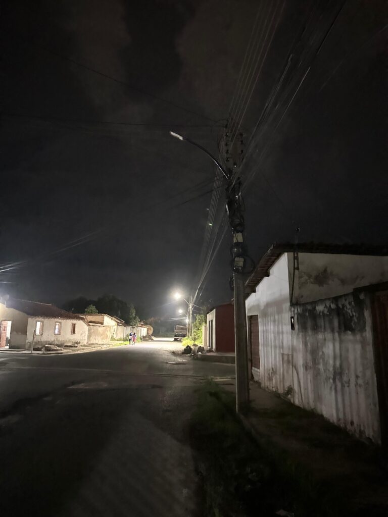 Moradores do Centro de Altos denunciam falta de iluminação pública nas ruas