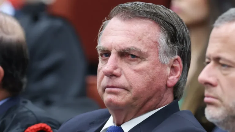 Pesquisa Datafolha aponta que maioria dos brasileiros defende prisão domiciliar de Bolsonaro