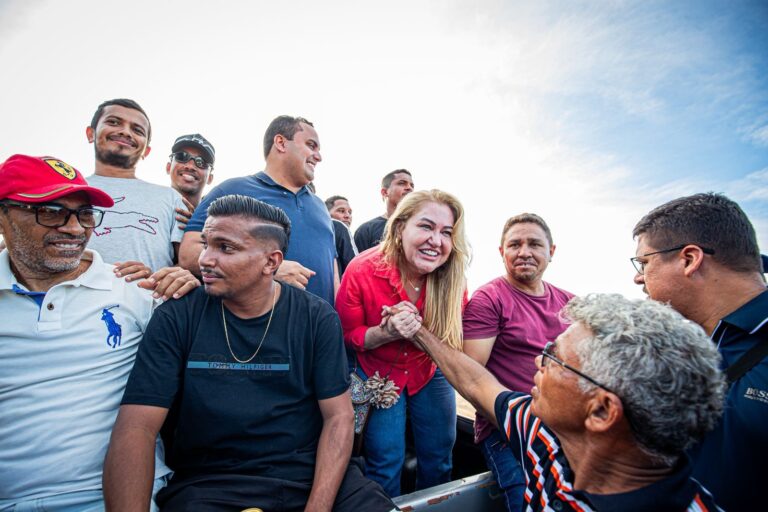 Simone Pereira participa de festejos e reforça parceria com lideranças do Sul do Piauí