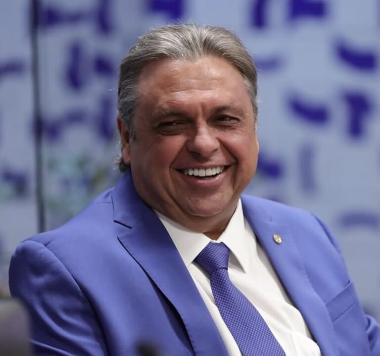 Deputado Júlio Arcoverde é internado na UTI após acidente doméstico