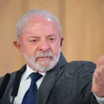 “Nós defendemos que a redução seja de uma vez”, diz Lula sobre fim da escala 6×1