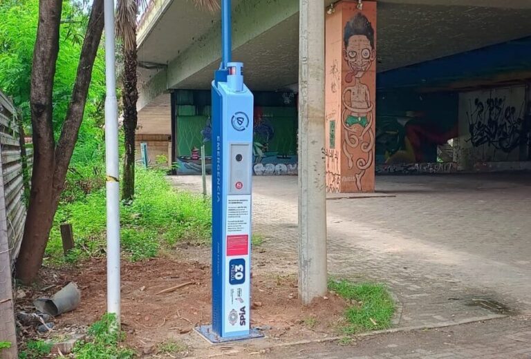 Totem inteligente é instalado na Marechal Castelo Branco para reforçar a segurança na zona leste de Teresina