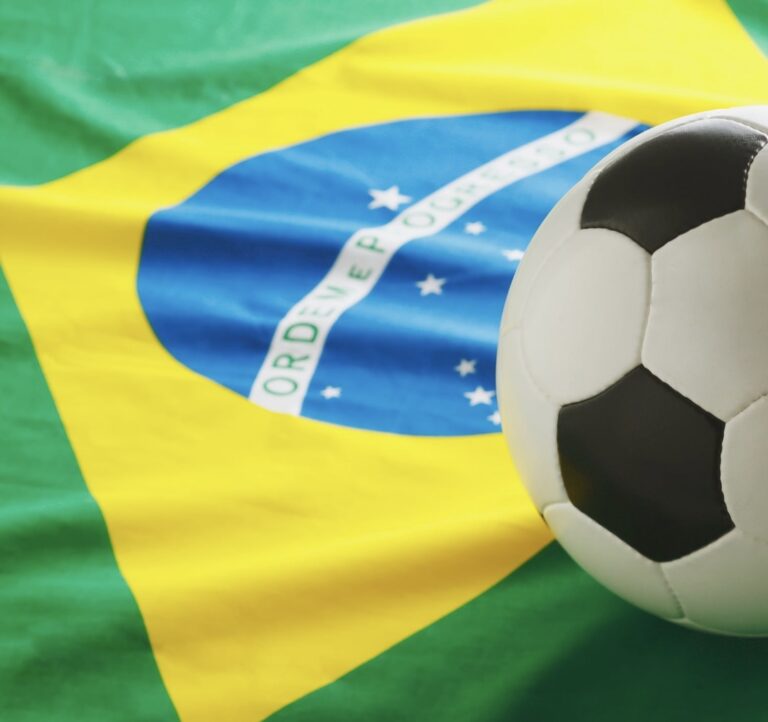 Brasil estreia na Copa; confira horários e onde assistir aos jogos deste sábado (13)