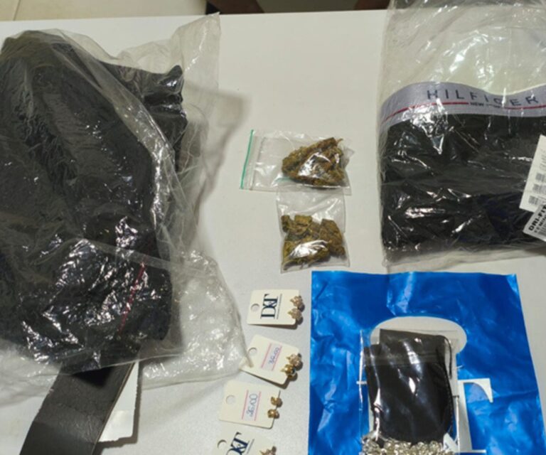 Jovem é preso ao receber encomenda com drogas enviada de Pernambuco para o Piauí