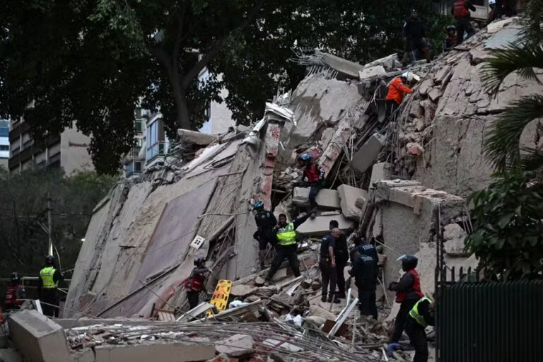 Terremotos de até 7,5 atingem a Venezuela e governo decreta estado de emergência