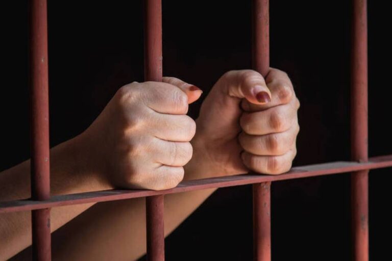 Justiça do Piauí concede prisão domiciliar a mulher trans mantida em presídio masculino