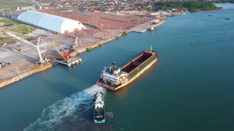 Após 116 anos, Piauí inicia exportações pelo Porto Piauí e embarca primeiro minério de ferro para a China