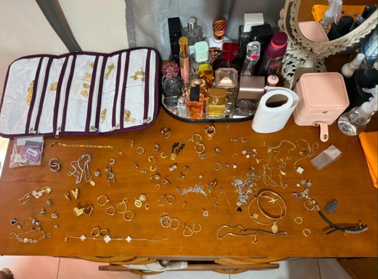 Massagista é presa suspeita de furtar joias durante atendimentos em condomínio de Teresina