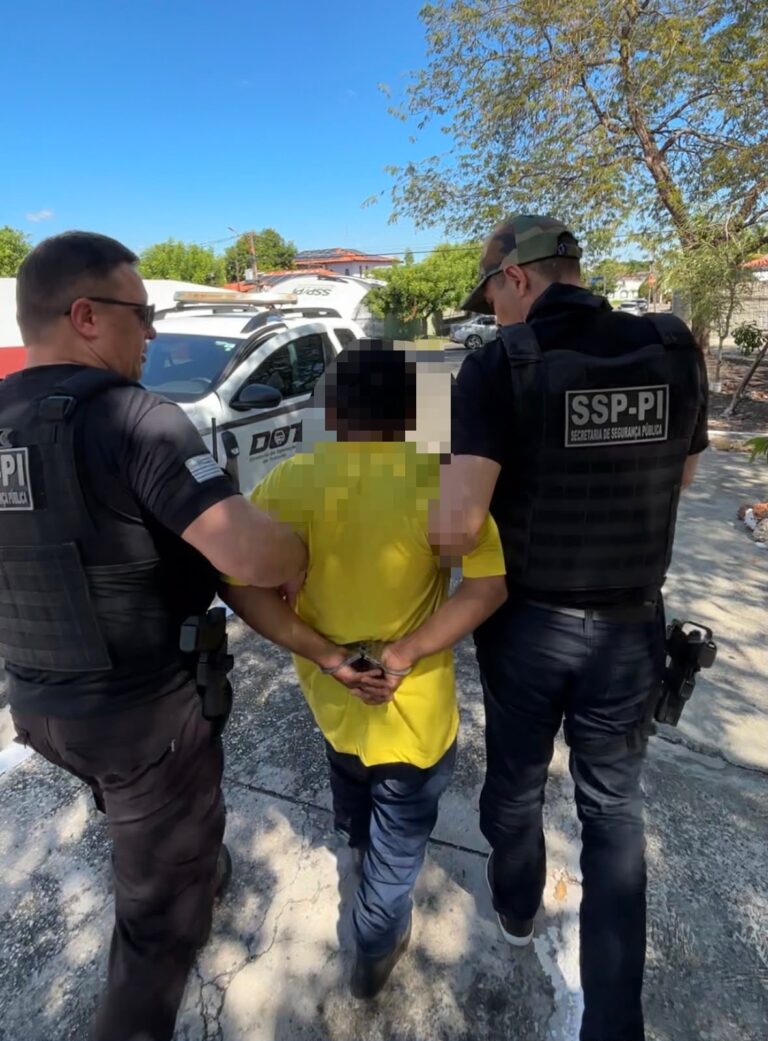 Homem é preso após ameaçar ex-companheira por 28 anos e dizer que queria beber o sangue da vítima