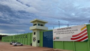 Preso sofre mal súbito e morre em penitenciária do Piauí; caso e gera tumulto entre detentos