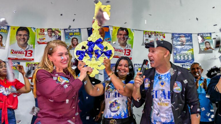 Simone Pereira recebe “chave” da Grande Pedra Mole em gesto de confiança