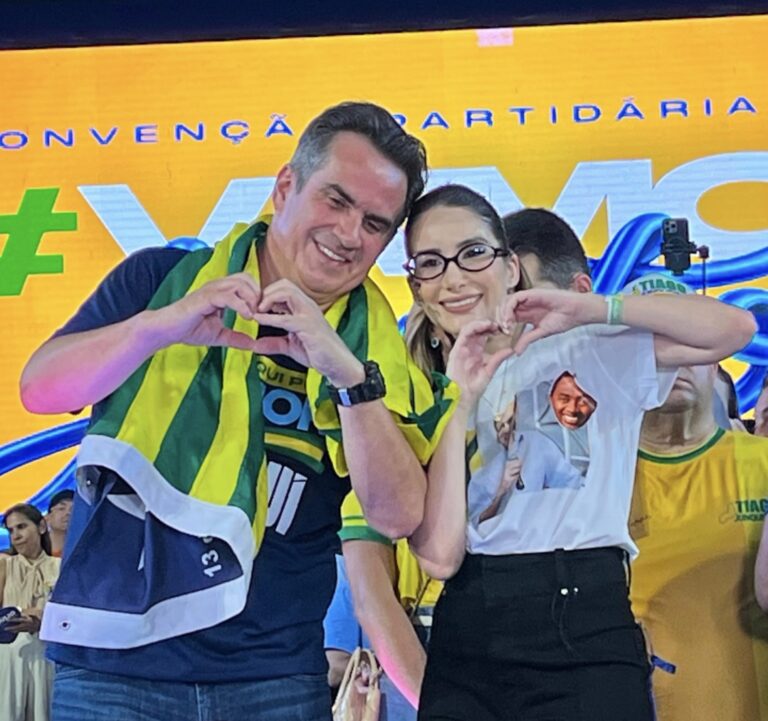 “Se meu pai estivesse vivo, estaria ao nosso lado”, afirma Cristina do Firmino durante convenção da oposição