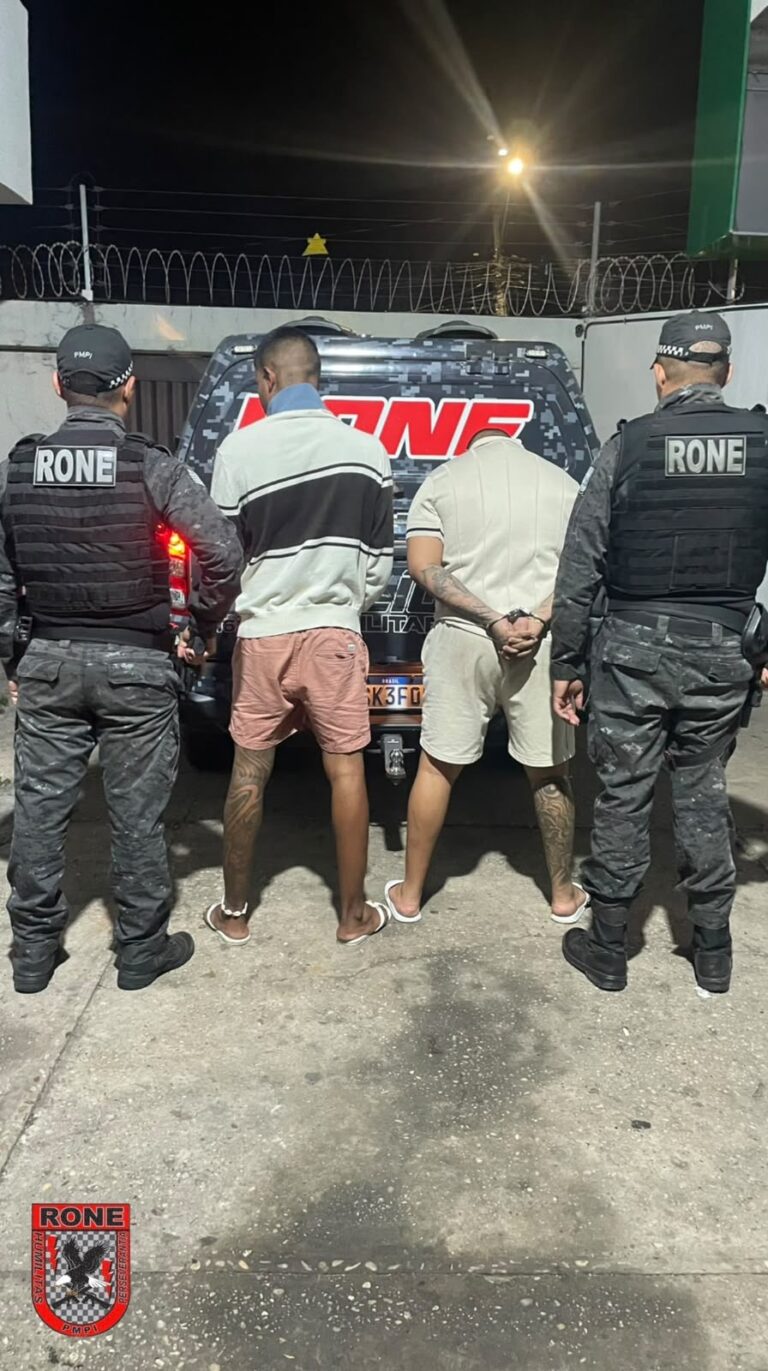 Dupla é presa após jogar pistola pela janela de carro durante fuga em Teresina
