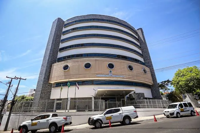 Candidatos que desistirem das eleições terão que devolver dinheiro do fundo partidário